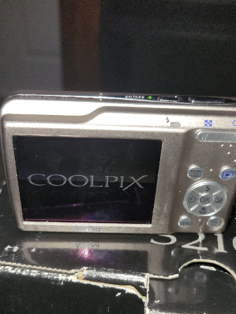 Nikon COOLPIX S210 Compact Digital Camera - Silver